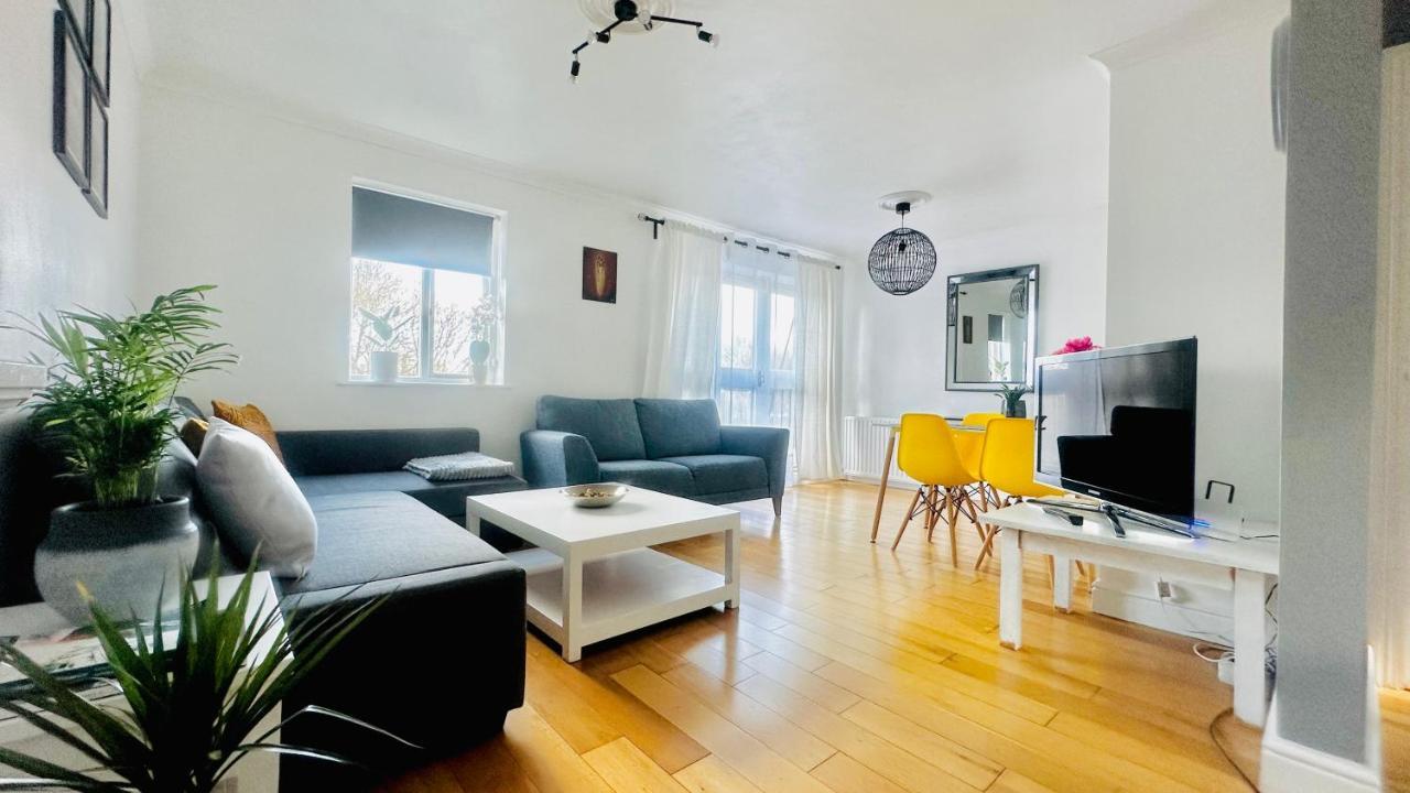 Amazing Location - City Of London- 2 Bedroom Stunning Canal View House With Private Garden,Parking & Balcony Londres Exterior foto