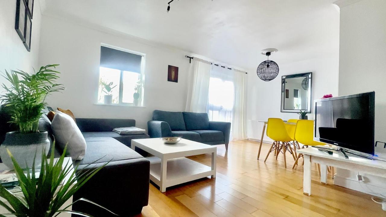 Amazing Location - City Of London- 2 Bedroom Stunning Canal View House With Private Garden,Parking & Balcony Londres Exterior foto