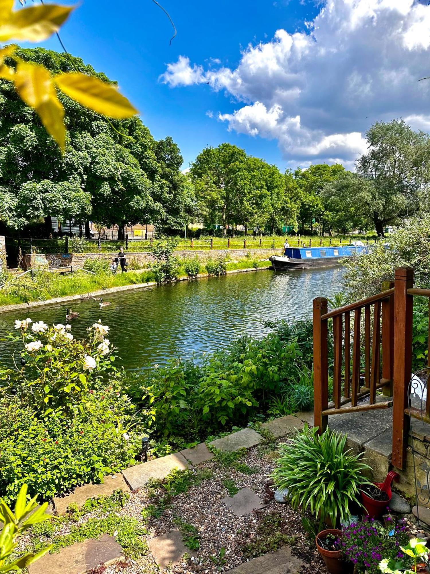 Amazing Location - City Of London- 2 Bedroom Stunning Canal View House With Private Garden,Parking & Balcony Londres Exterior foto