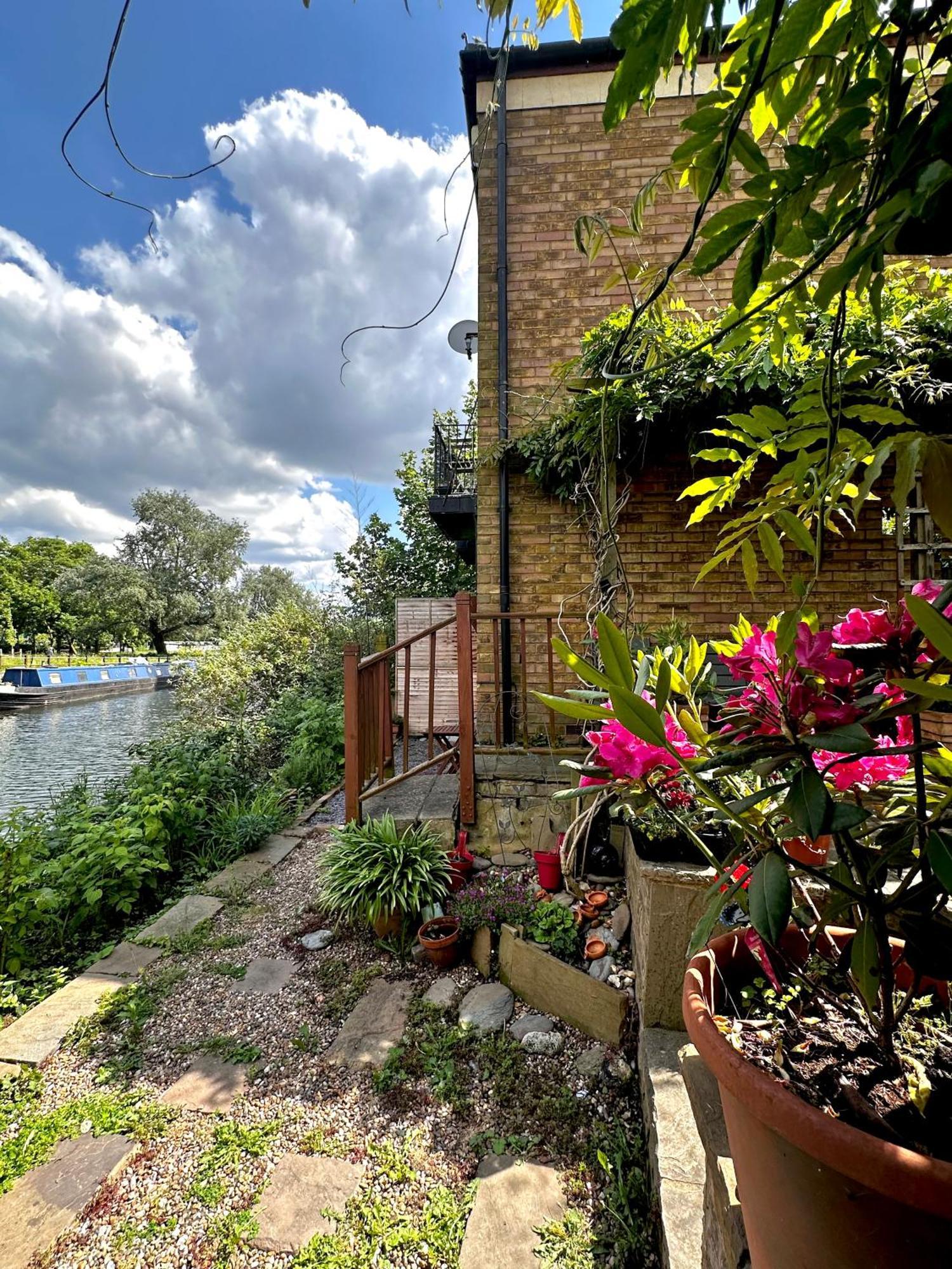 Amazing Location - City Of London- 2 Bedroom Stunning Canal View House With Private Garden,Parking & Balcony Londres Exterior foto