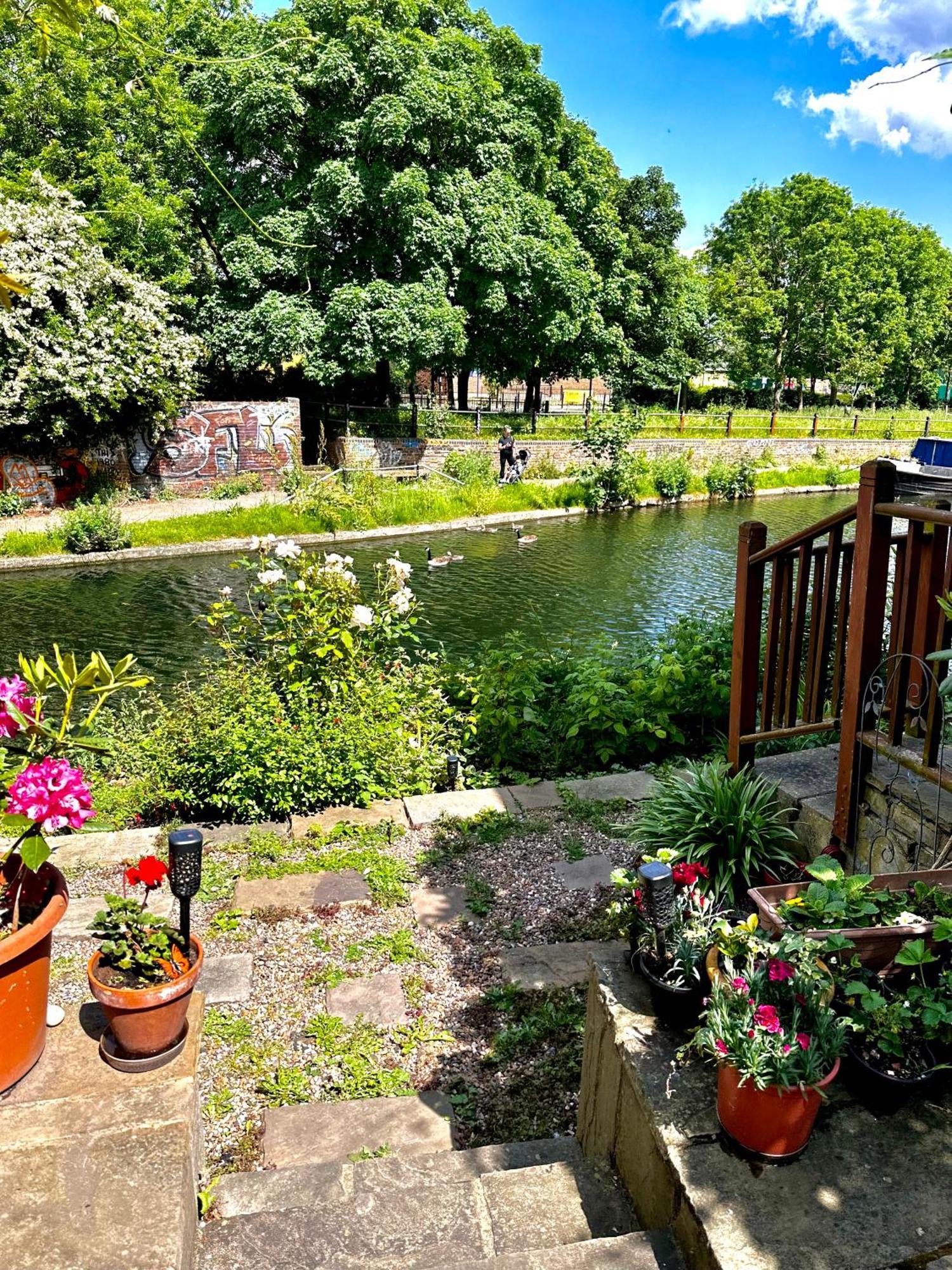 Amazing Location - City Of London- 2 Bedroom Stunning Canal View House With Private Garden,Parking & Balcony Londres Exterior foto